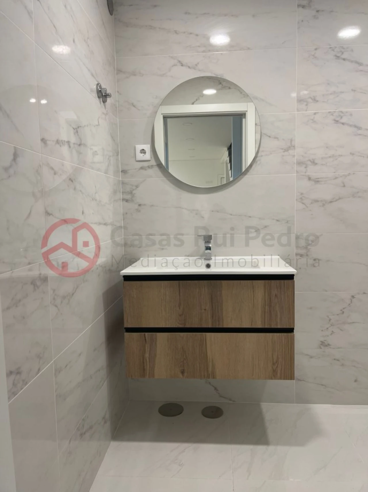 Moradia T3 para Venda em Corroios Foto 15