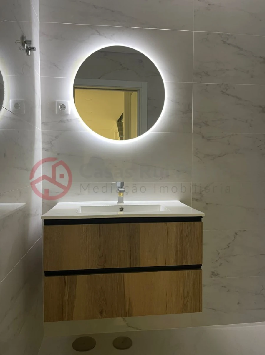 Moradia T3 para Venda em Corroios Foto 14