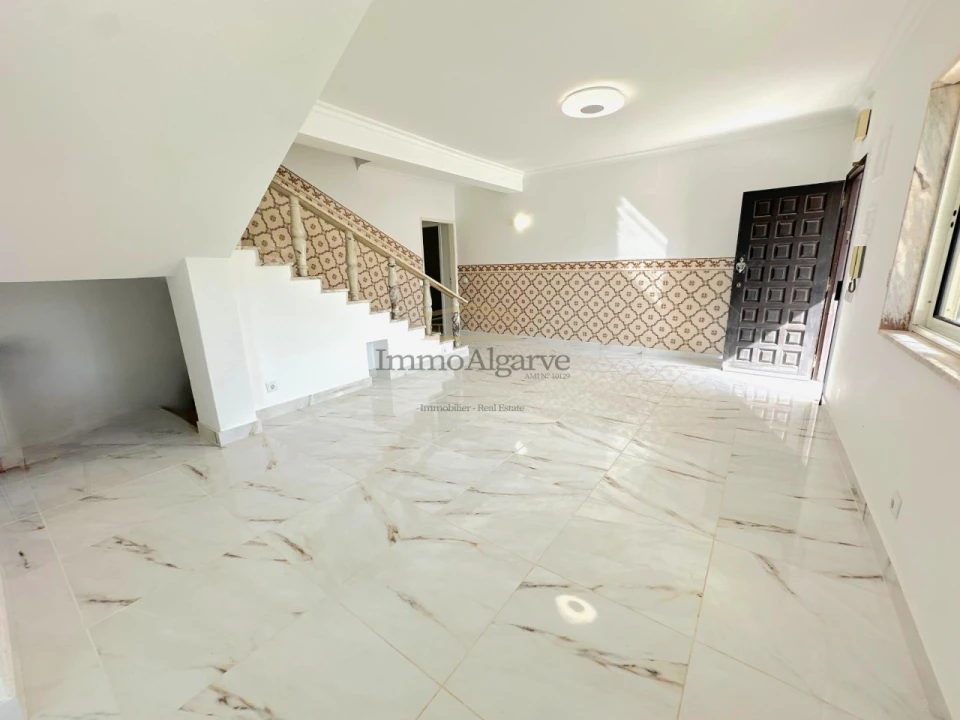 Moradia T5 para Venda em Ferreiras Foto 19