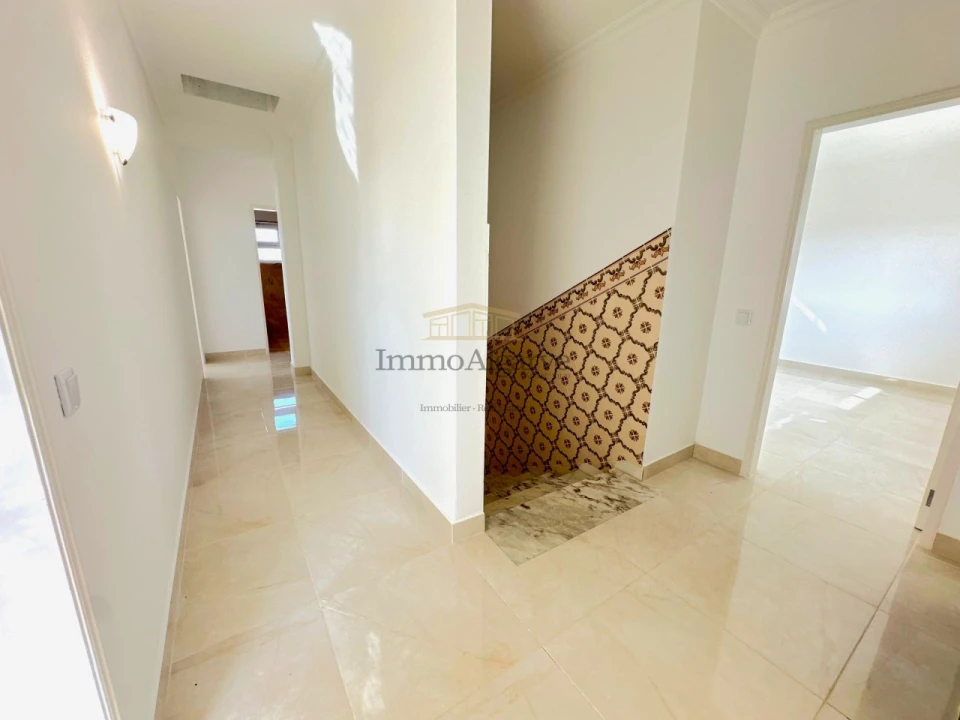 Moradia T5 para Venda em Ferreiras Foto 29