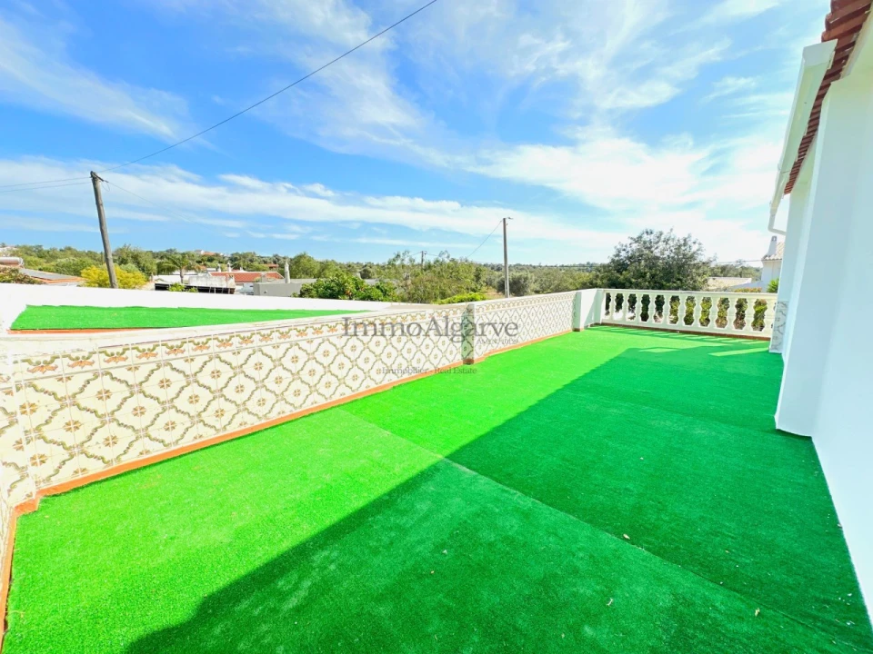 Moradia T5 para Venda em Ferreiras Foto 39