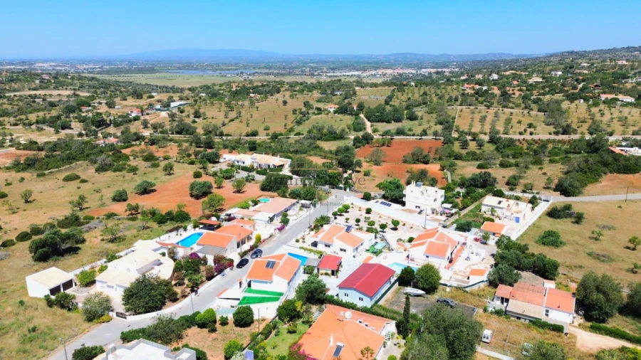 Moradia T5 para Venda em Ferreiras Foto 5