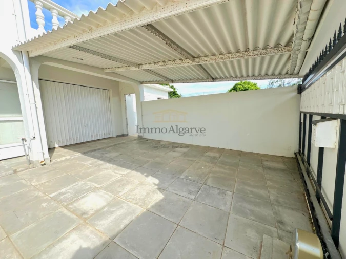 Moradia T5 para Venda em Ferreiras Foto 17