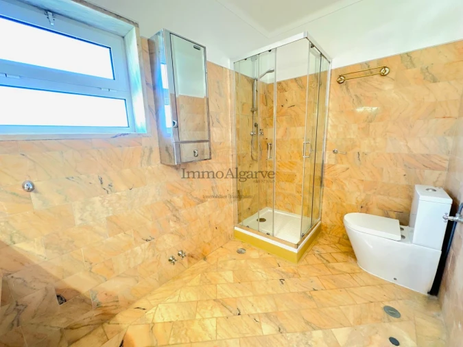 Moradia T5 para Venda em Ferreiras Foto 35