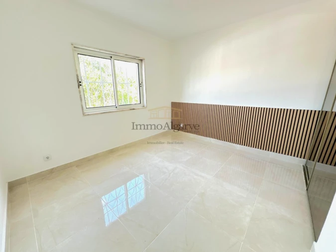 Moradia T5 para Venda em Ferreiras Foto 37