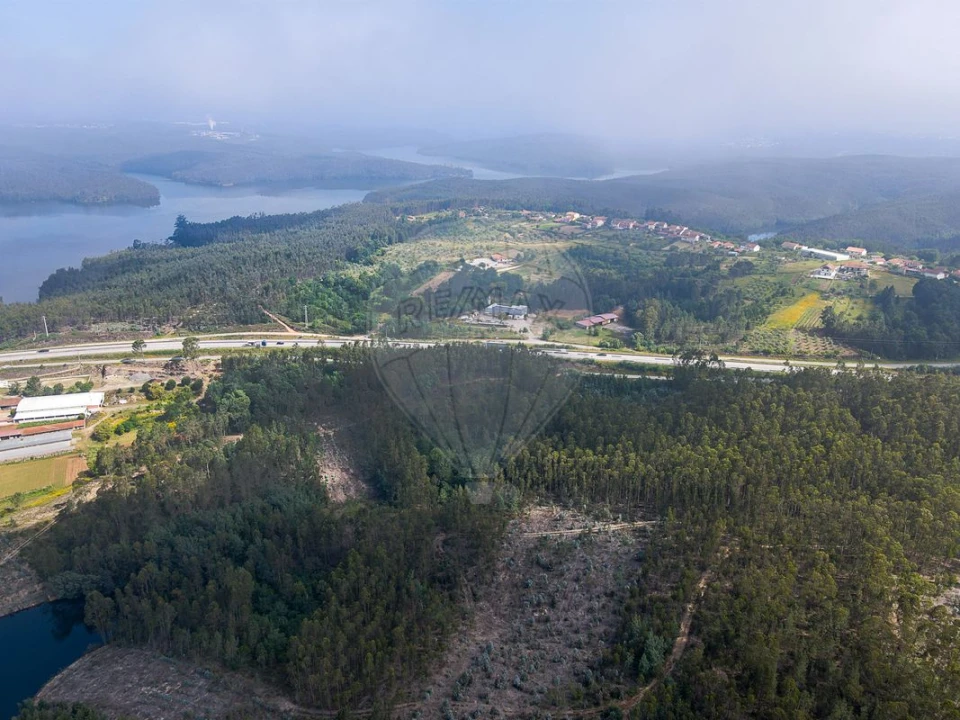 Moradia T3 para Venda em Ovoa e Vimieiro Foto 17
