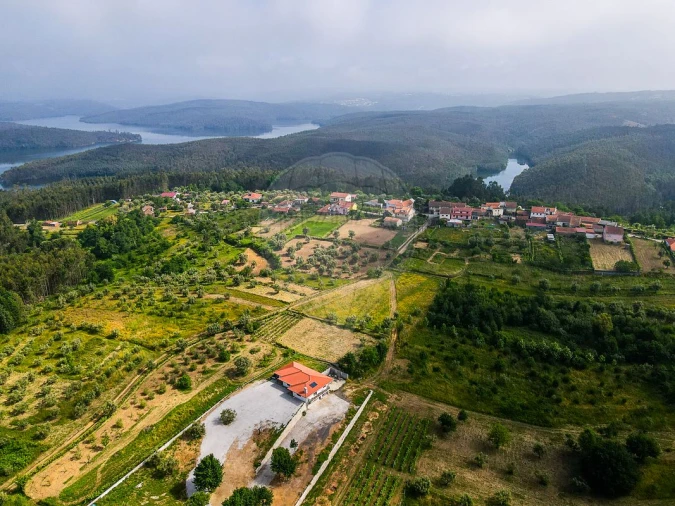 Moradia T3 para Venda em Ovoa e Vimieiro Foto 16