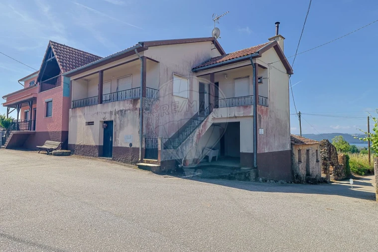 Moradia T3 para Venda em Ovoa e Vimieiro Foto 11