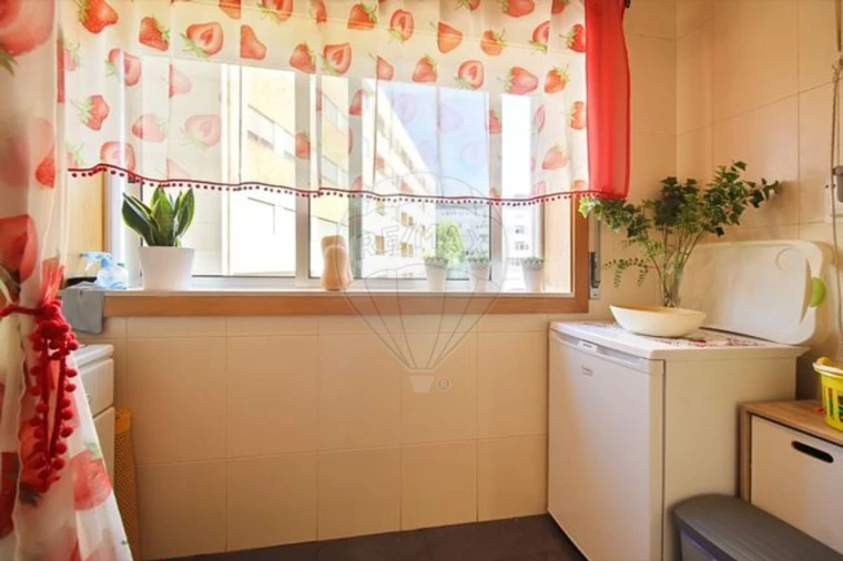 Apartamento T3 para Venda em Cidade da Maia Foto 16