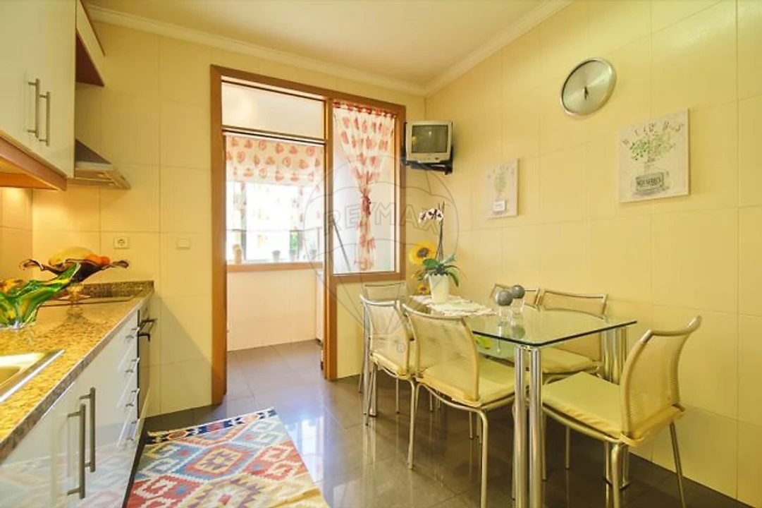 Apartamento T3 para Venda em Cidade da Maia Foto 17