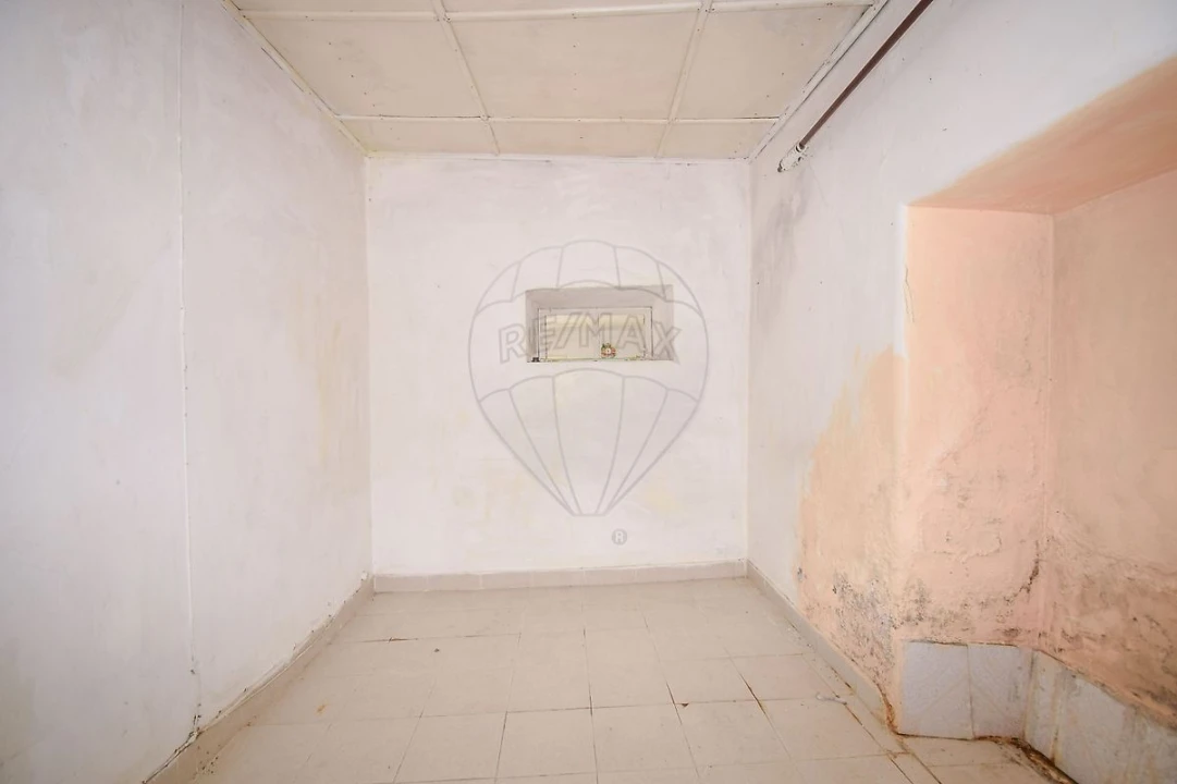 Moradia T2 para Venda em Santa Maria e São Miguel, São Martinho, São Pedro Penaferrim Foto 8