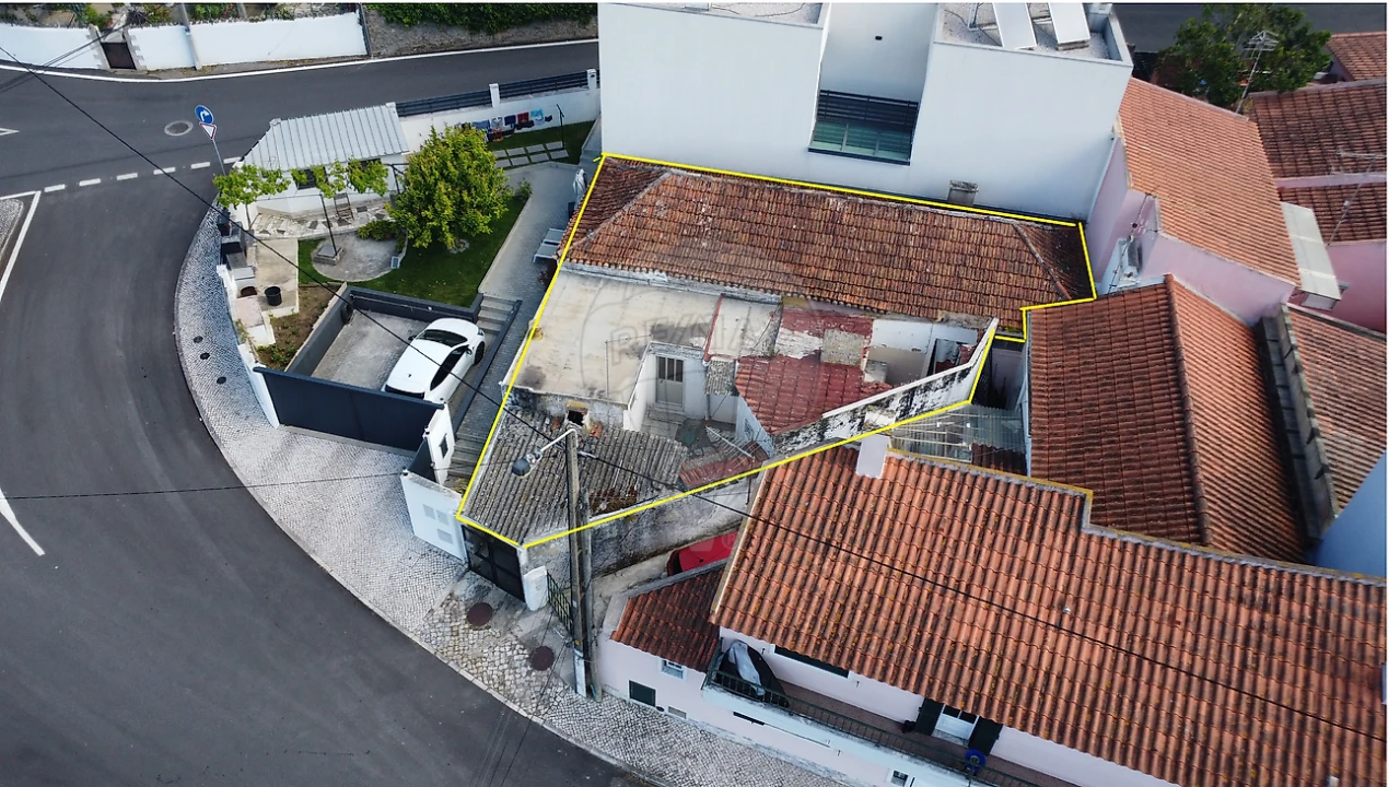 Moradia T2 para Venda em Santa Maria e São Miguel, São Martinho, São Pedro Penaferrim Foto 1