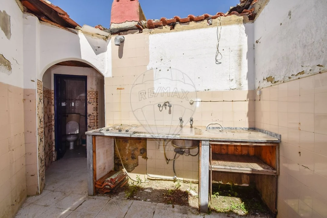 Moradia T2 para Venda em Santa Maria e São Miguel, São Martinho, São Pedro Penaferrim Foto 24