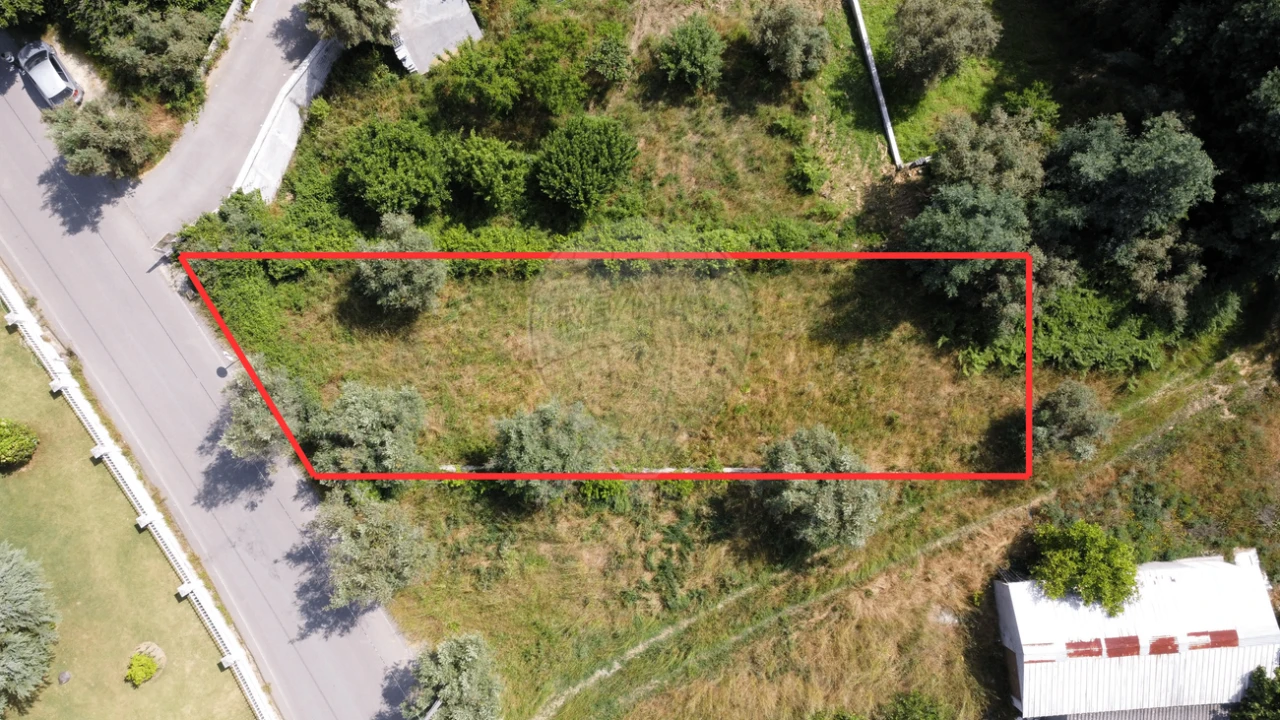 Terreno para Venda em Arrifana Foto 2