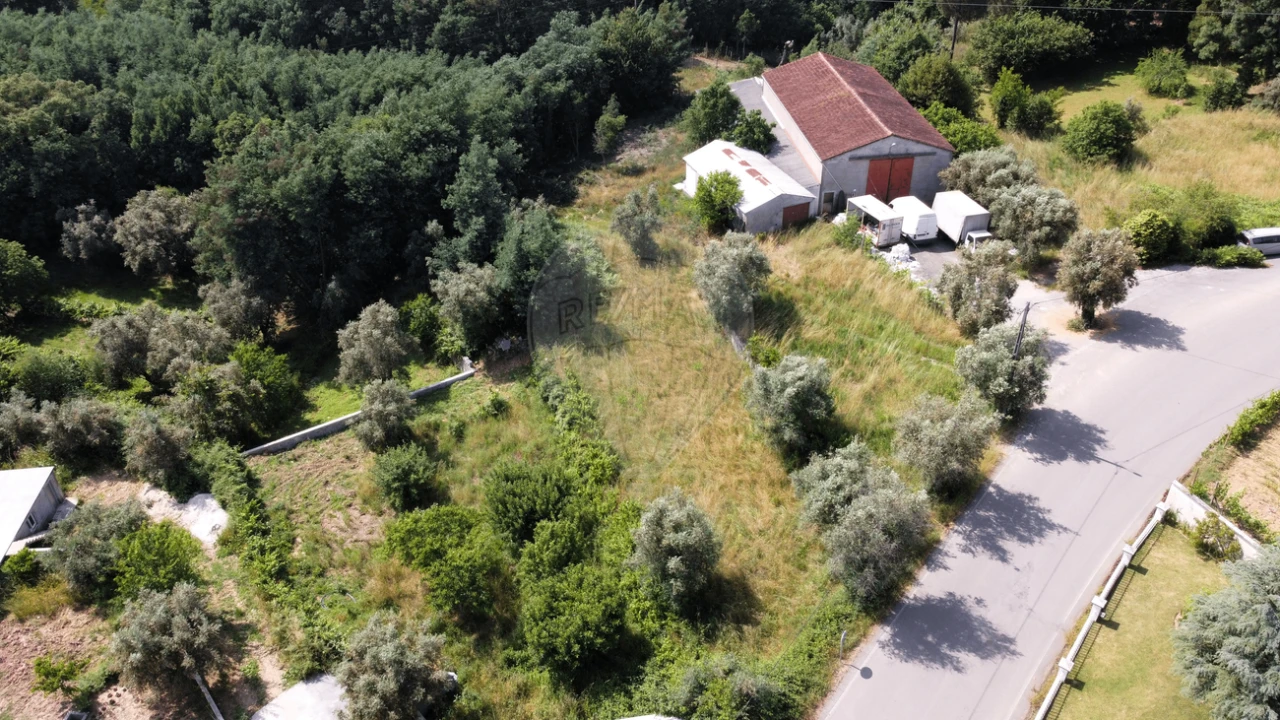 Terreno para Venda em Arrifana Foto 1