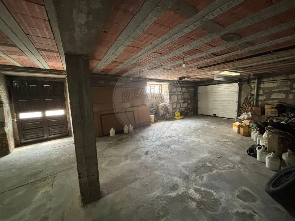 Moradia T4 para Venda em Numão Foto 17