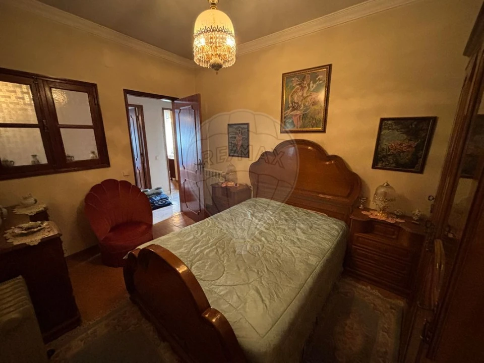 Moradia T4 para Venda em Numão Foto 7