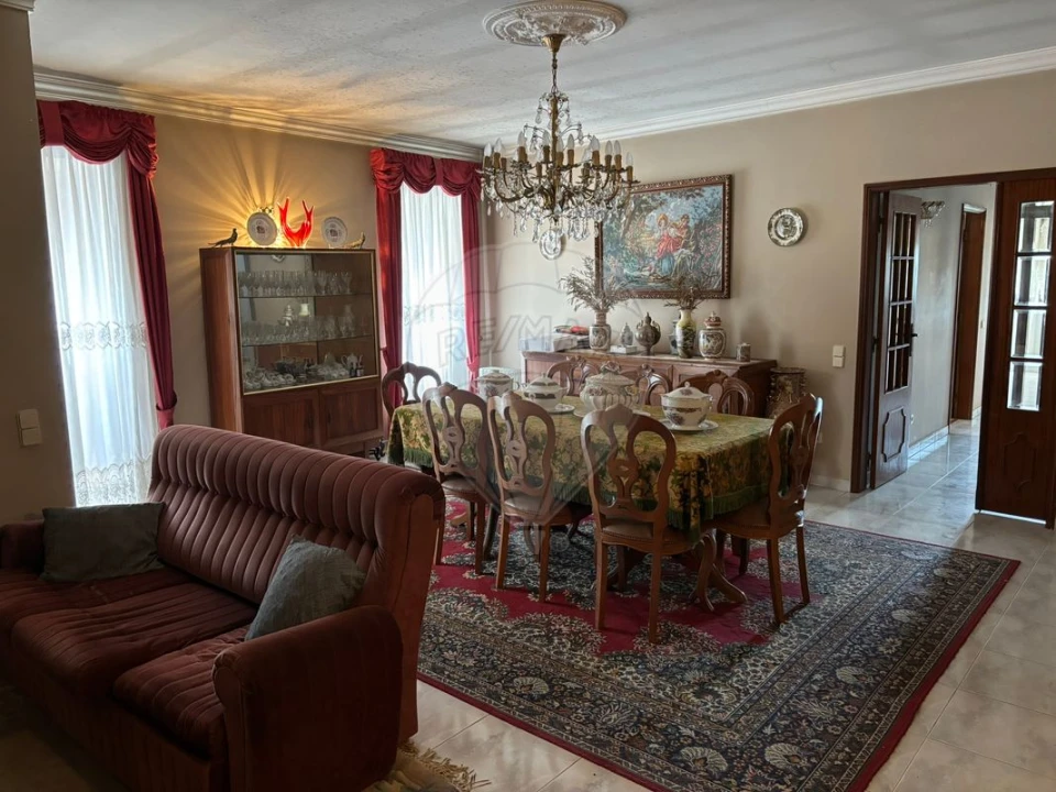 Moradia T4 para Venda em Numão Foto 12