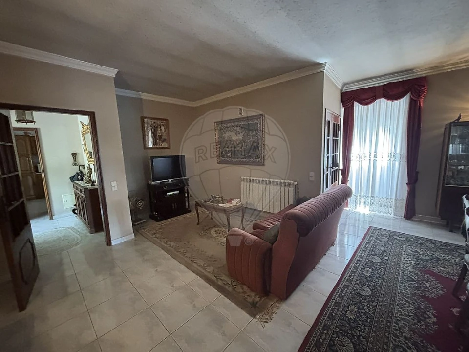 Moradia T4 para Venda em Numão Foto 13