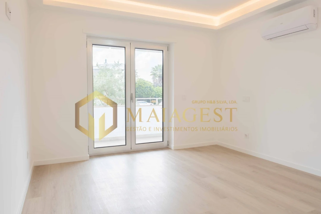 Apartamento T4 para Venda em Oliveira do Douro Foto 6