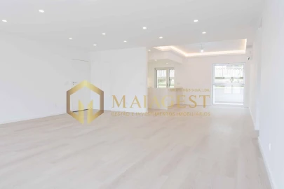 Apartamento T4 para Venda em Oliveira do Douro