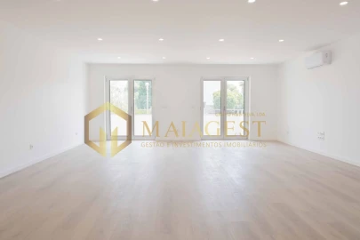 Apartamento T4 para Venda em Oliveira do Douro