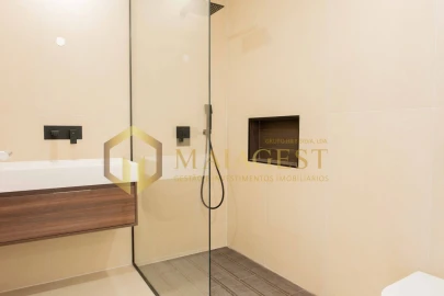 Apartamento T4 para Venda em Oliveira do Douro