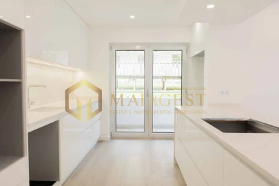 Apartamento T4 para Venda em Oliveira do Douro