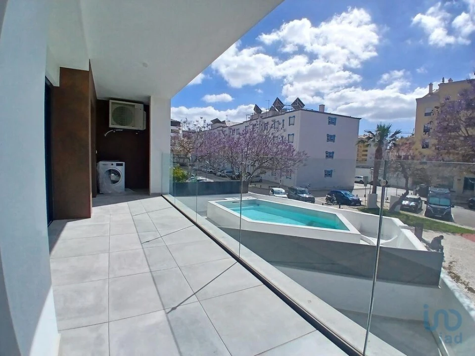 Apartamento T2 para Arrendamento em Faro (Sé e São Pedro) Foto 4