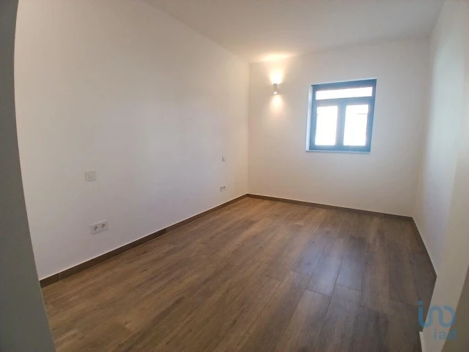 Apartamento T3 para Arrendamento em Faro (Sé e São Pedro) Foto 8