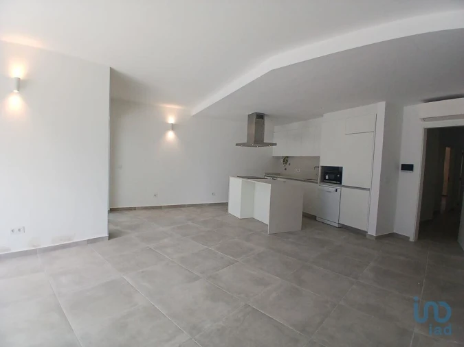 Apartamento T3 para Arrendamento em Faro (Sé e São Pedro) Foto 2