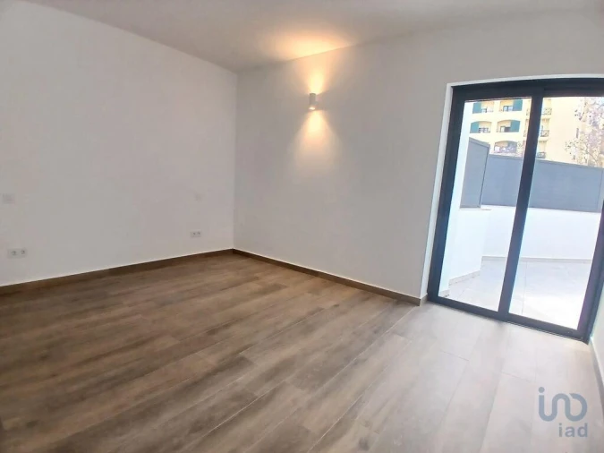 Apartamento T3 para Arrendamento em Faro (Sé e São Pedro) Foto 6