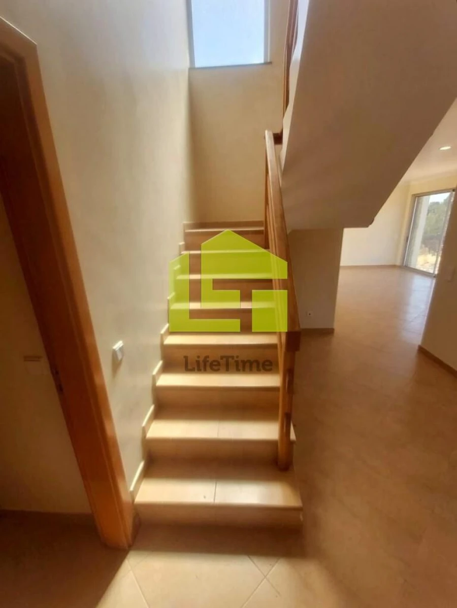 Moradia T3 para Venda em Santa Catarina da Fonte do Bispo Foto 8