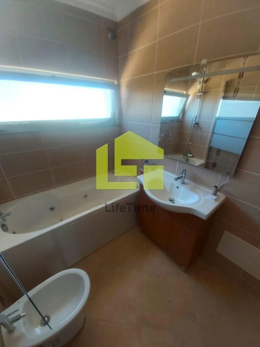 Moradia T3 para Venda em Santa Catarina da Fonte do Bispo Foto 11