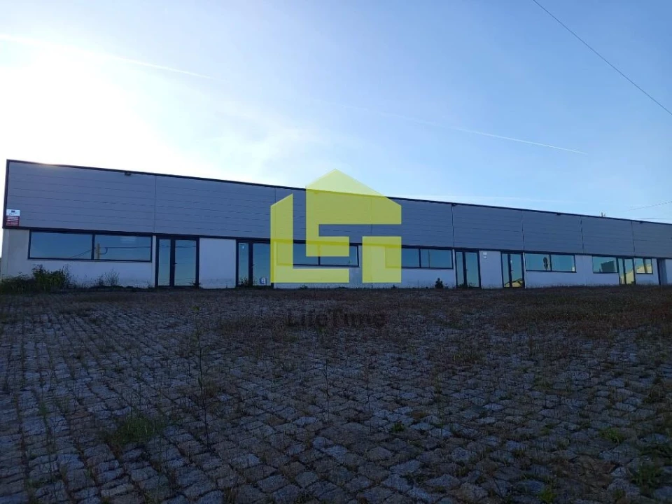 Armazém para Venda em Vila Franca das Naves e Feital Foto 2