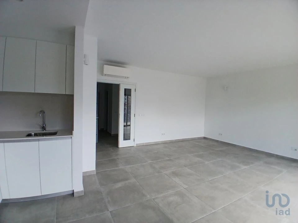 Apartamento T2 para Arrendamento em Faro (Sé e São Pedro) Foto 3