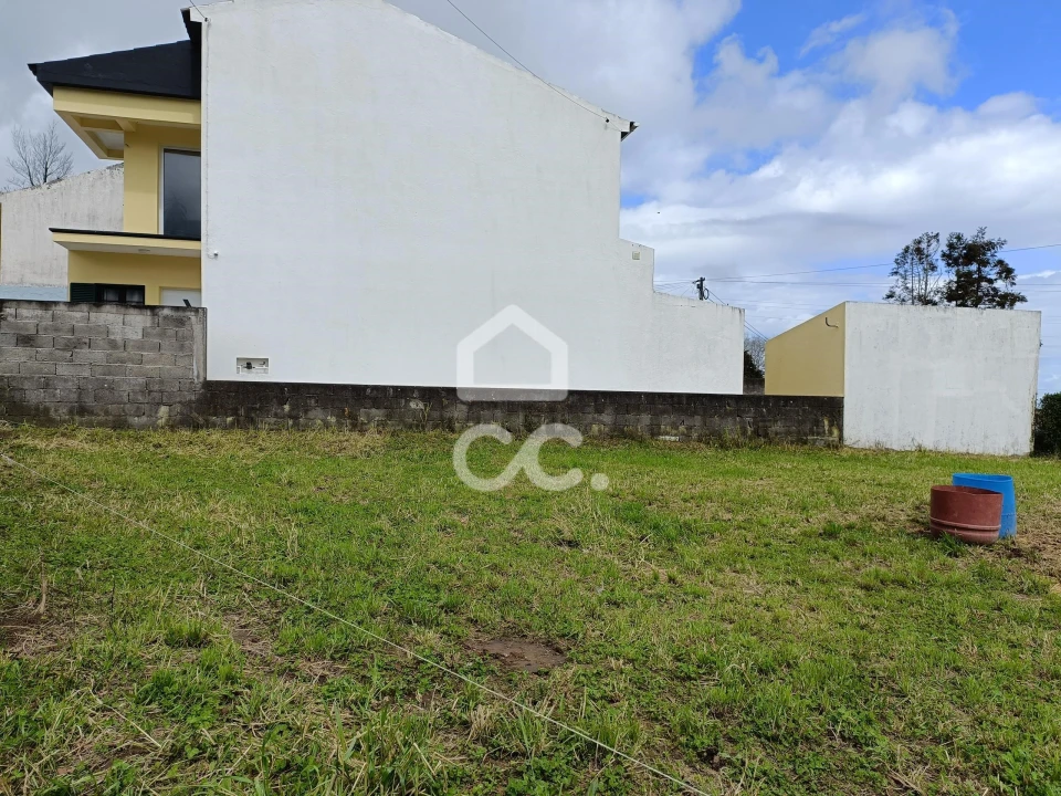 Terreno para Venda em Lomba da Maia Foto 6