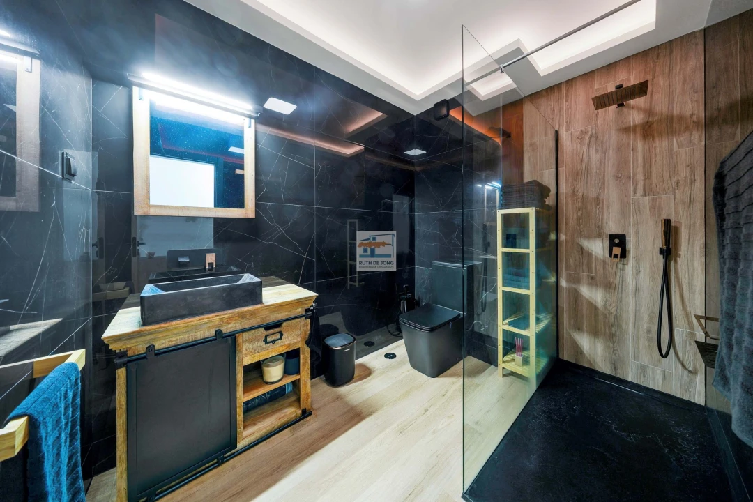 Apartamento T2 para Venda em Estômbar e Parchal Foto 19