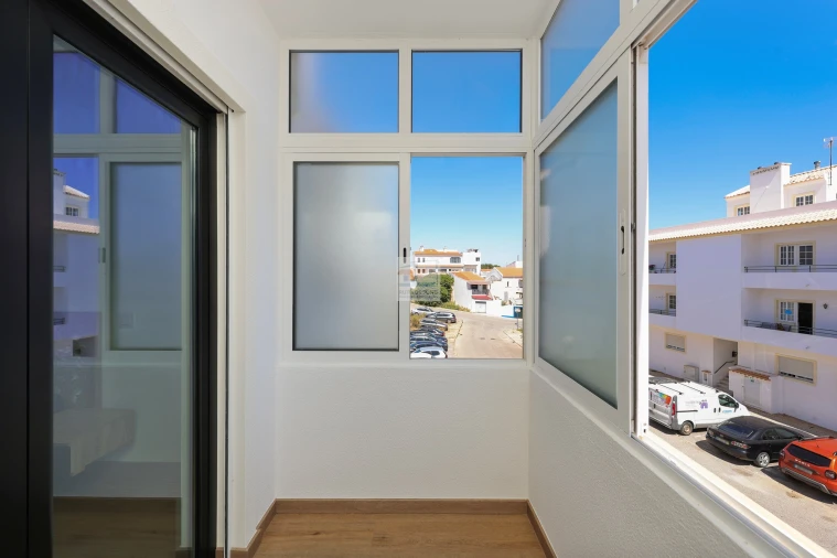 Apartamento T2 para Venda em Estômbar e Parchal Foto 14