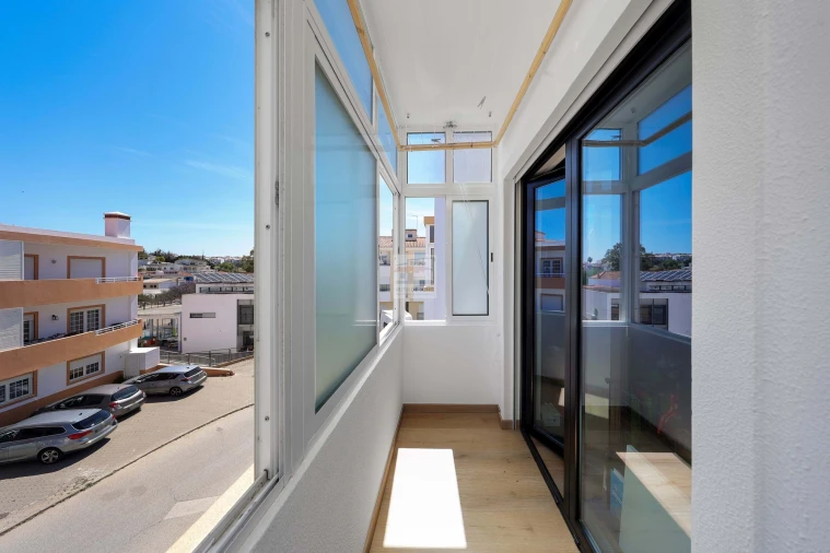 Apartamento T2 para Venda em Estômbar e Parchal Foto 12