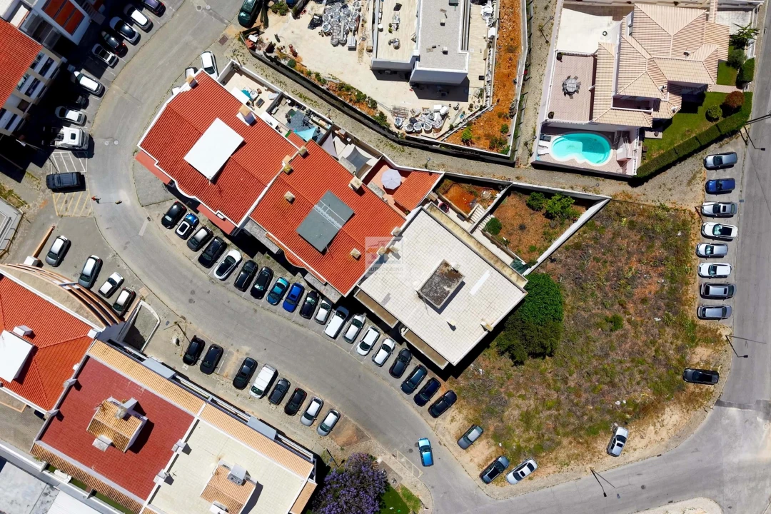 Apartamento T2 para Venda em Estômbar e Parchal Foto 44