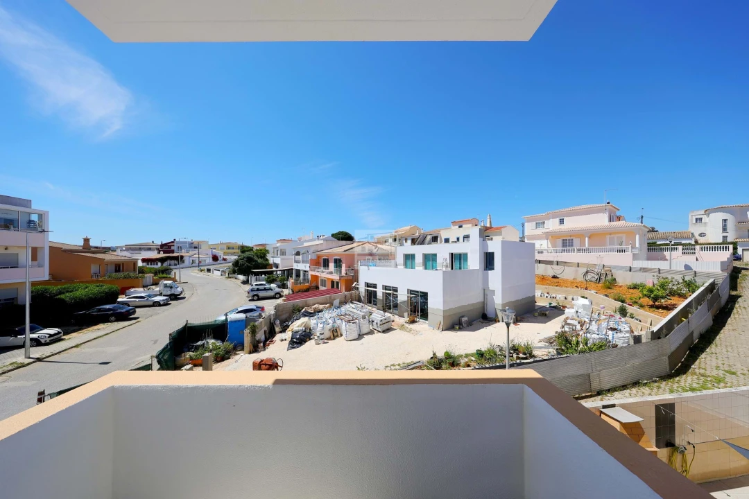 Apartamento T2 para Venda em Estômbar e Parchal Foto 26