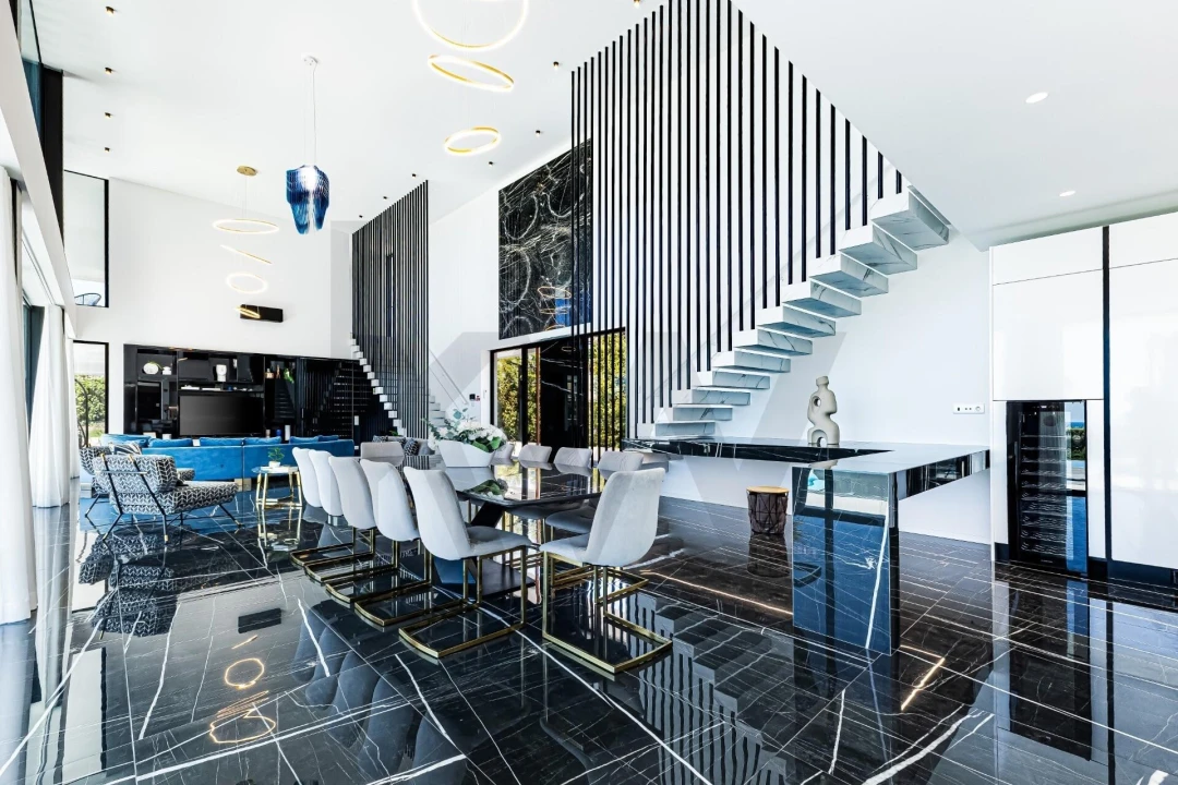 Moradia T5 para Venda em Porches Foto 7