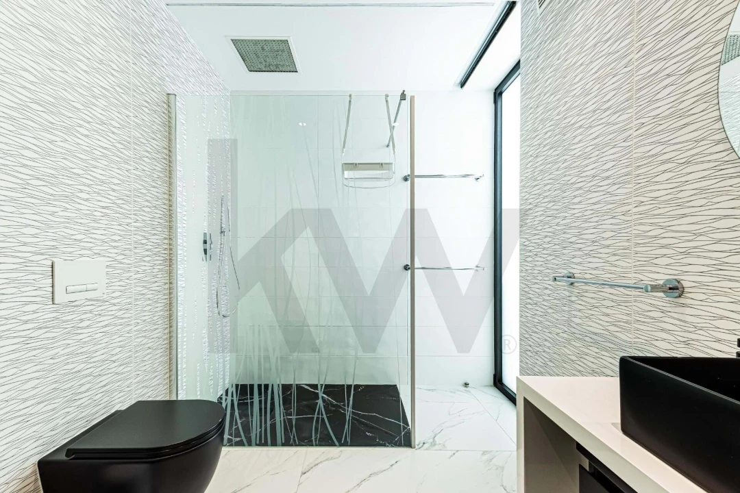 Moradia T5 para Venda em Porches Foto 17