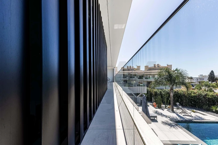 Moradia T5 para Venda em Porches Foto 21