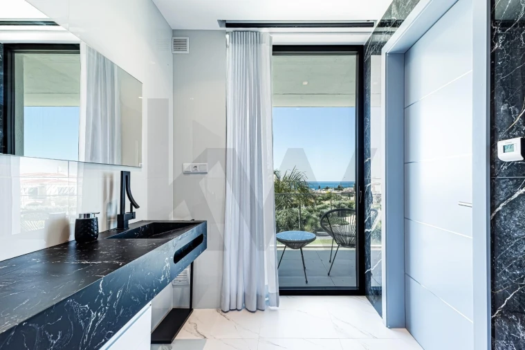 Moradia T5 para Venda em Porches Foto 24