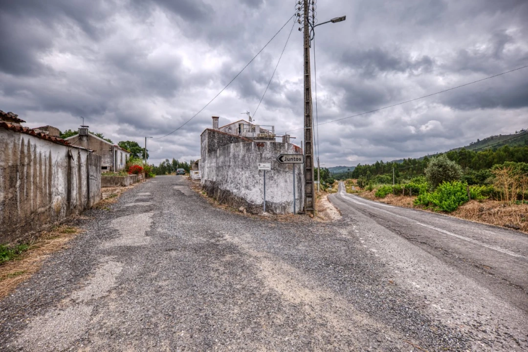 Moradia T2 para Venda em Amendoa Foto 4