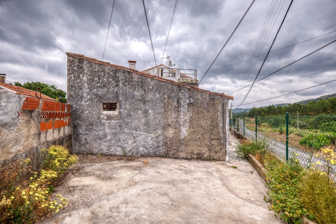 Moradia T2 para Venda em Amendoa Foto 13