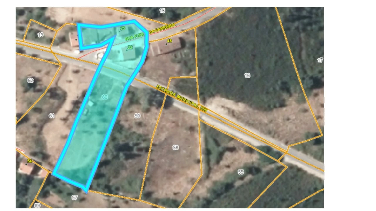 Moradia T2 para Venda em Amendoa Foto 49