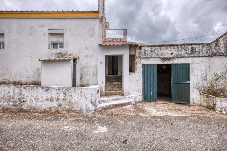 Moradia T2 para Venda em Amendoa Foto 3